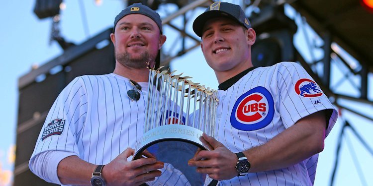 Fans attending Sunday invited to take photos with Red Sox & Cubs World Series trophies