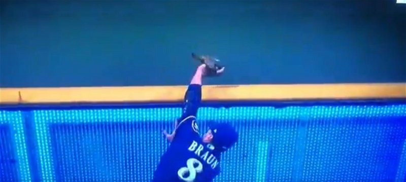 Ryan Braun prevented the Cubs from tying the game by robbing Willson Contreras of a solo home run in the sixth inning.