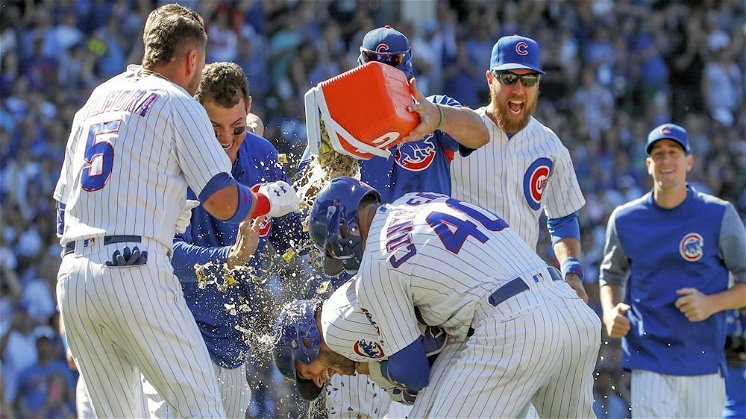 Walk-off walk gives Cubs win over Reds in wacky rubber match