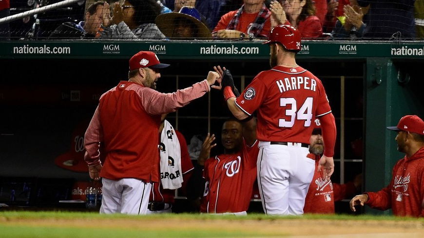 Harper harpoons Cubs with go-ahead blast on rainy night in nation's capital