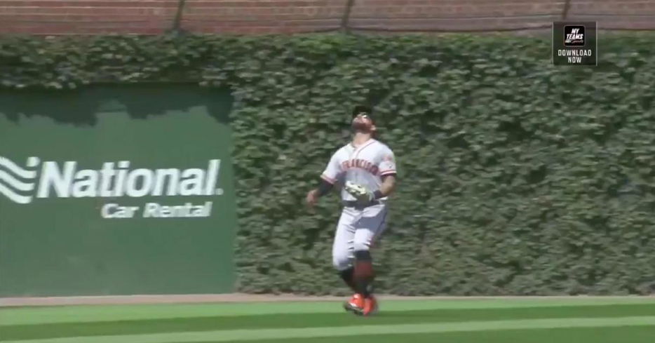 San Francisco Giants center fielder Kevin Pillar lost a popup in the sun, thereby leading to the Chicago Cubs going up 1-0.