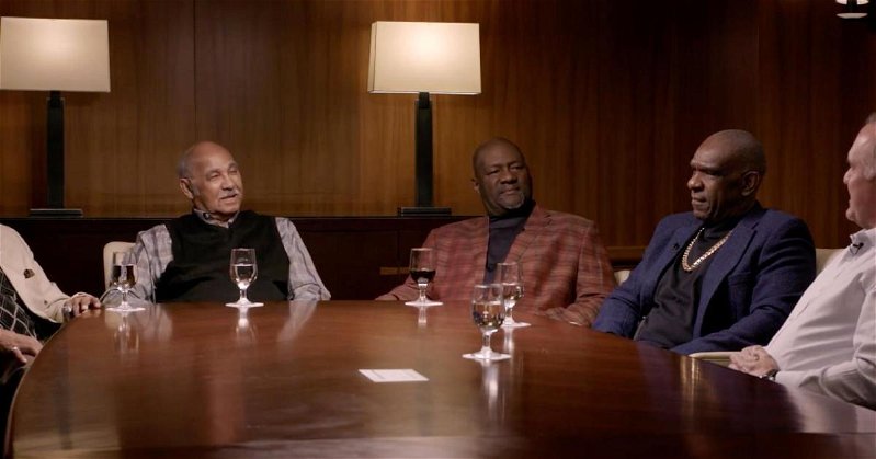 Lee Smith (center) took part in a roundtable discussion with a select group of other Chicago Cubs legends.