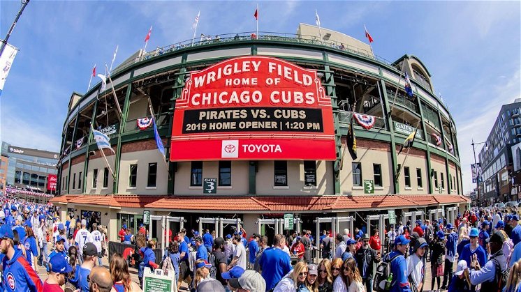 Gambling could soon become a fixture at Wrigley Field. (Credit: Patrick Gorski-USA TODAY Sports)