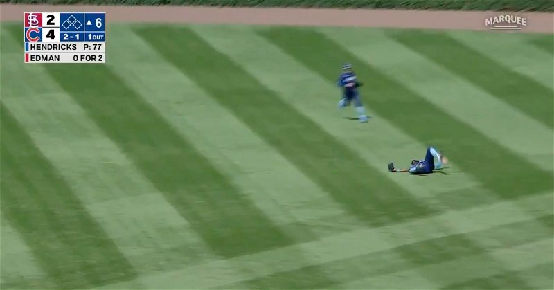 Five-time Gold Glove Award winner Jason Heyward went all out and came up with a remarkable catch.