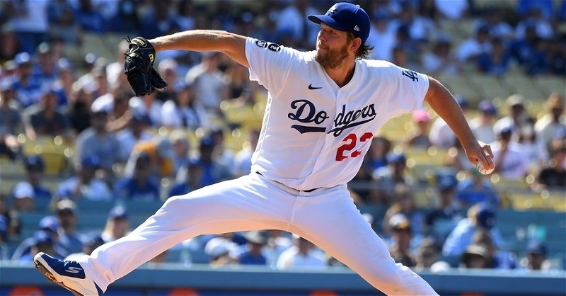 Clayton Kershaw dominates as Cubs drop series finale to Dodgers