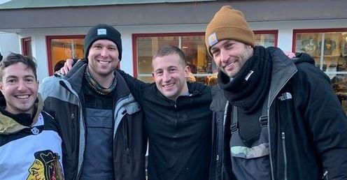Cutler with the group photo with fans (IG: Briley Kellison)