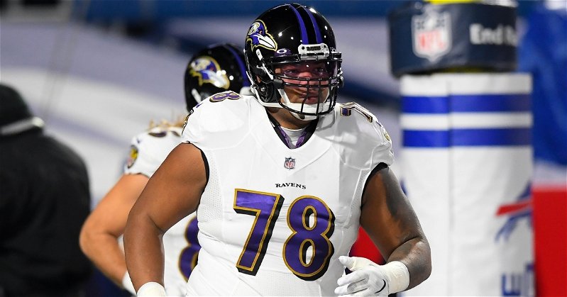 Orlando Brown seeks trade from Ravens, fits a Bears need