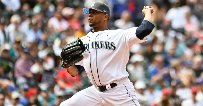 Roenis Elias is an interesting bullpen option for Cubs
