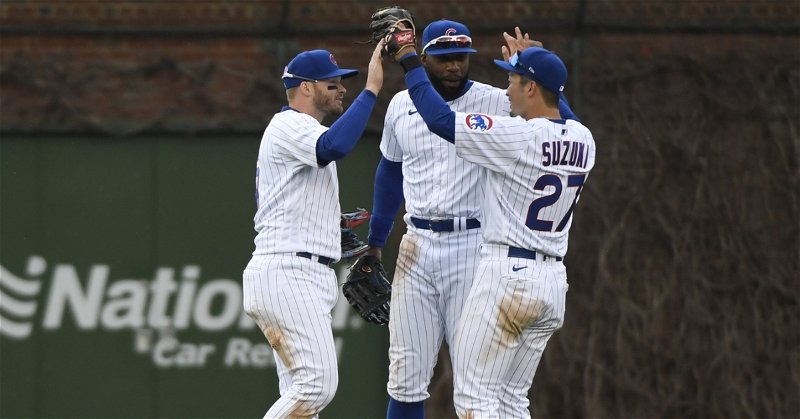 Fly the W: Cubs top Brewers to open 2022 season