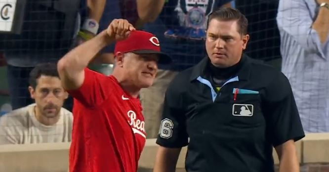 WATCH: David Bell gets ejected for arguing pitches that were mostly balls