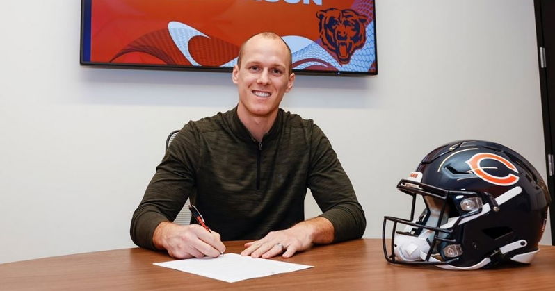 Roster Move: Bears sign punter to one-year deal