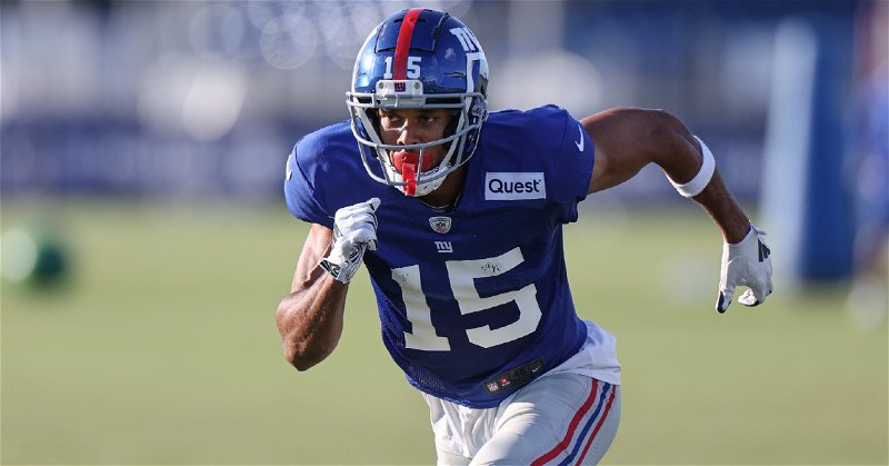 Bears sign former Giants receiver Collin Johnson
