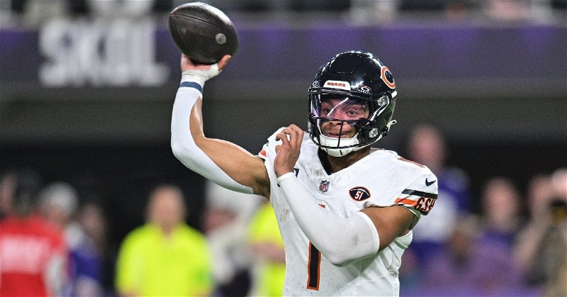 Bears News: Fields discusses win against Vikings, two fumbles in fourth quarter