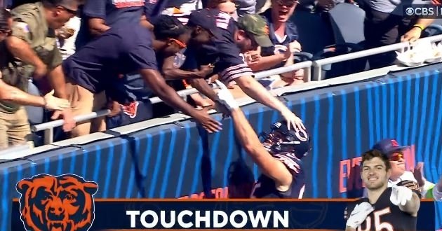 WATCH: Cole Kmet with two touchdowns against Broncos