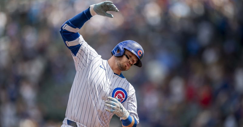 Cubs overcome soggy weather to top Blue Jays