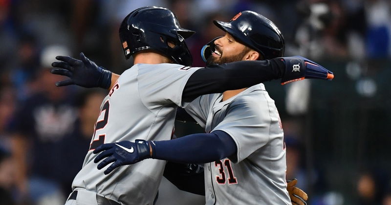 Tigers slug their way past Cubs