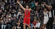 Bulls come up clutch to down Spurs