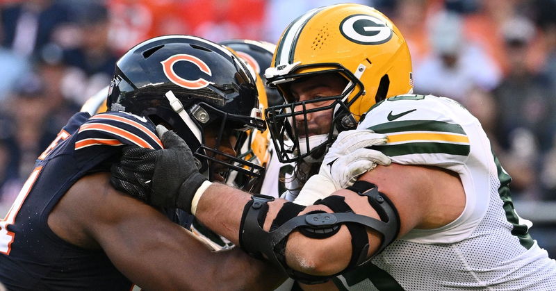 Should Bears go after former Packers offensive lineman?