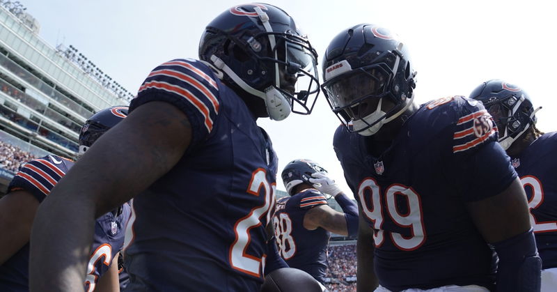 Bears score 24 unanswered points in comeback win over Titans