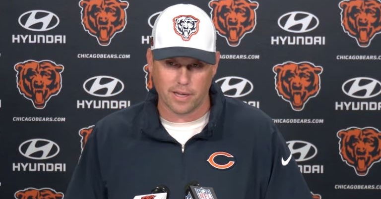 Bears News: Waldron stands by play-calling decision on OL handoff against Commanders