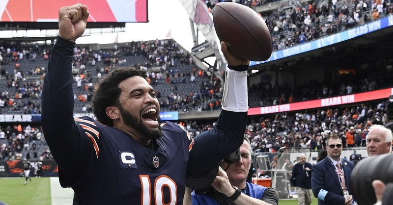 Brisker's interception seals the deal in Bears win over Rams