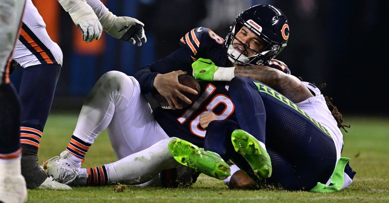 Bears drop 10th straight in loss to Seahawks