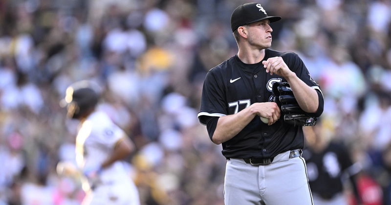 Cubs sign former White Sox pitcher Chris Flexen