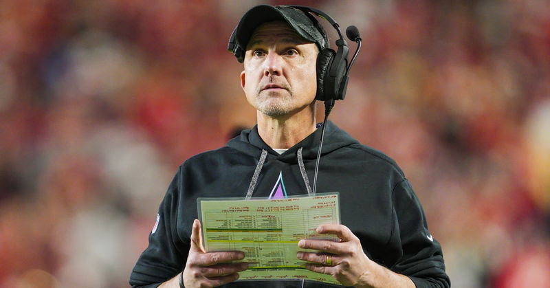 Bears eyeing Dennis Allen as defensive coordinator