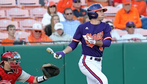 Bulldogs Score Six Runs in Fifth Inning to Rally For 8-7 Win Over Clemson
