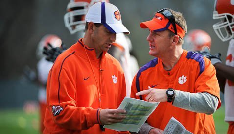 Hood: Tigers battling distractions while preparing for LSU