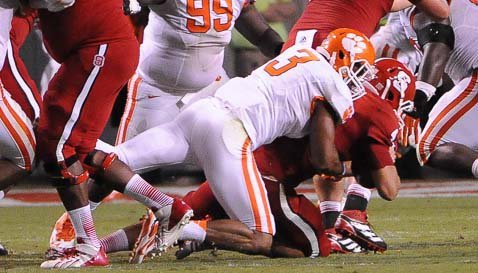 Beasley's big sack a game-changer for Clemson's defense 