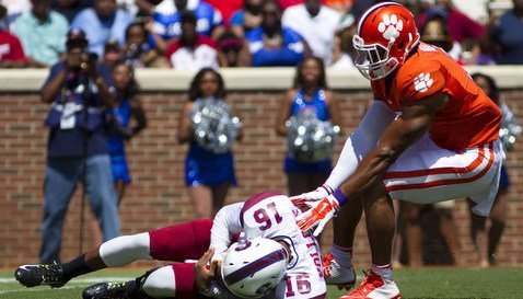 Beasley says national honors should be the standard at Clemson 