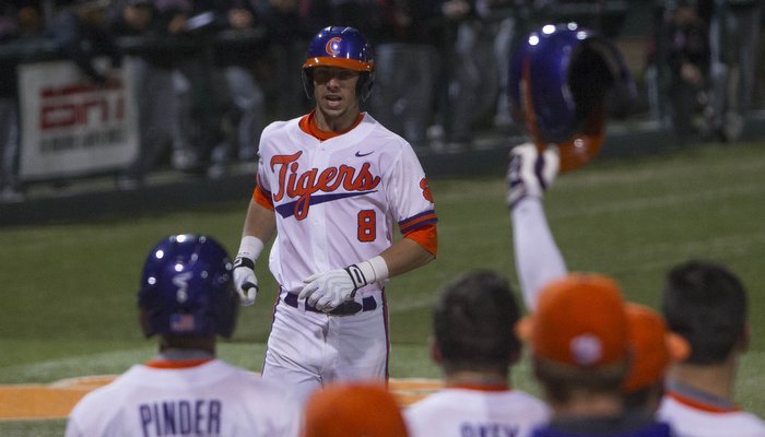 Clemson routs Western Carolina in offensive explosion