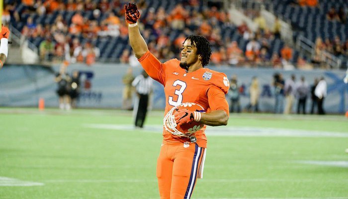 Four former NFL and college stars break down Vic Beasley 
