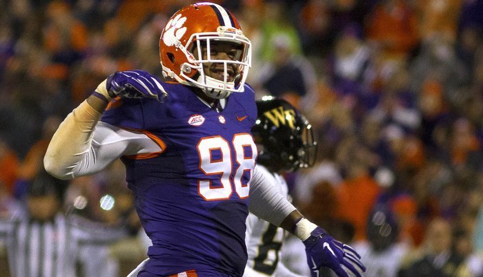 Former Clemson DE signs with the Titans