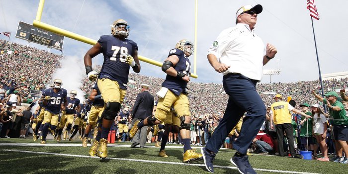 Notre Dame's Kelly thinks Irish will be able to handle Death Valley crowd 