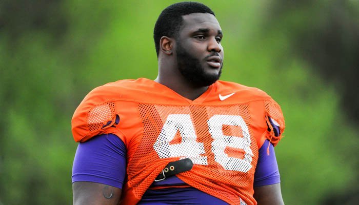 Clemson players welcome D.J. Reader back into the fold