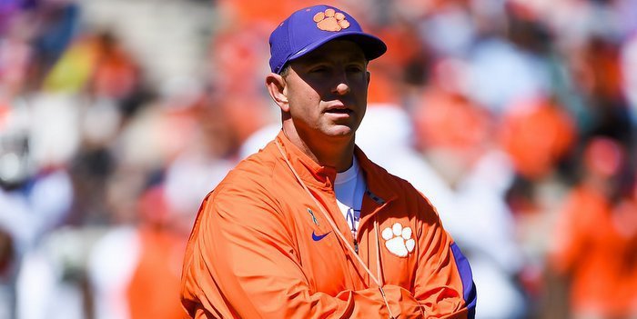 Swinney apologizes to team for distraction caused by anthem remarks