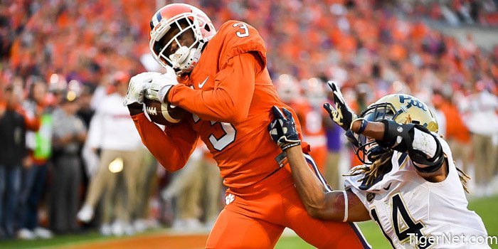 Former Clemson WR agrees to reserve contract