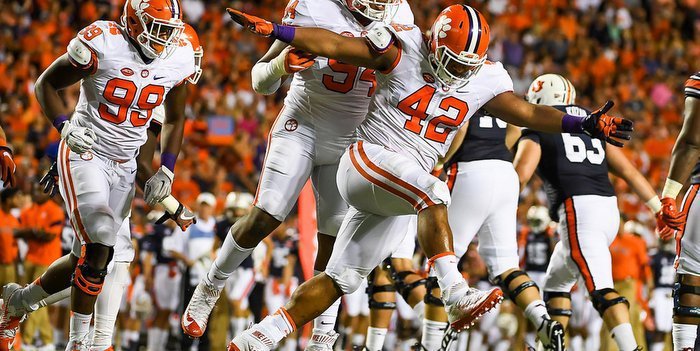 Clemson stays in Top 3 in latest Coaches Poll