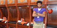 4-star DB officially signs with Clemson