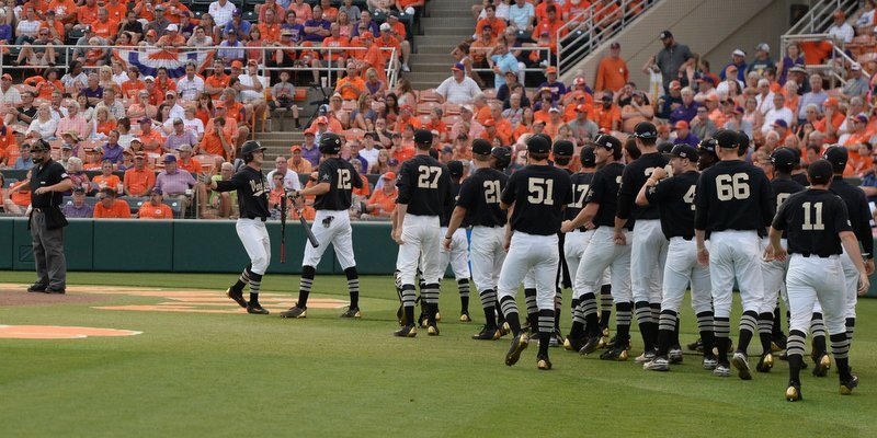 Wright, Commodores push Clemson into loser's bracket