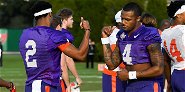 Deshaun Watson shows support for Kelly Bryant