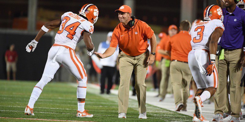 Twitter reacts to Clemson's latest Playoff ranking