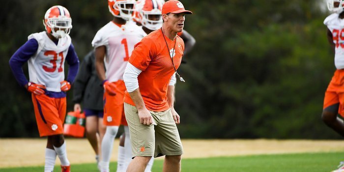Scrimmage Insider: Venables not pleased after offense has strong day