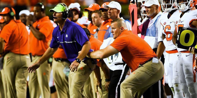 Venables says Saturday sets up to be a bloody nose kind of day
