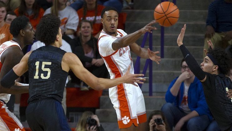 Clemson guard named USBWA All-District