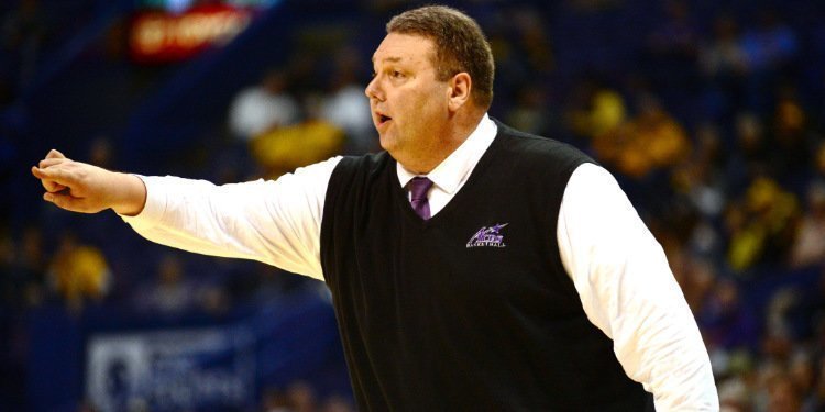 Former Evansville Aces head coach Marty Simmons will join the Clemson staff.  (Photo: Jeff Curry / USAT)
