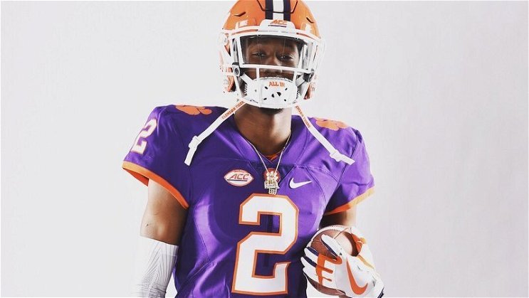 5-star WR commits to Clemson