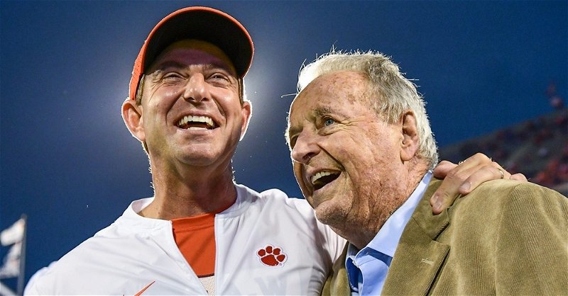Swinney and Bowden share a special moment in 2019 (Ken Ruinard - Imagn Content Services -USAT)